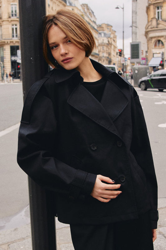 Short Trench Coat with Vytynanka